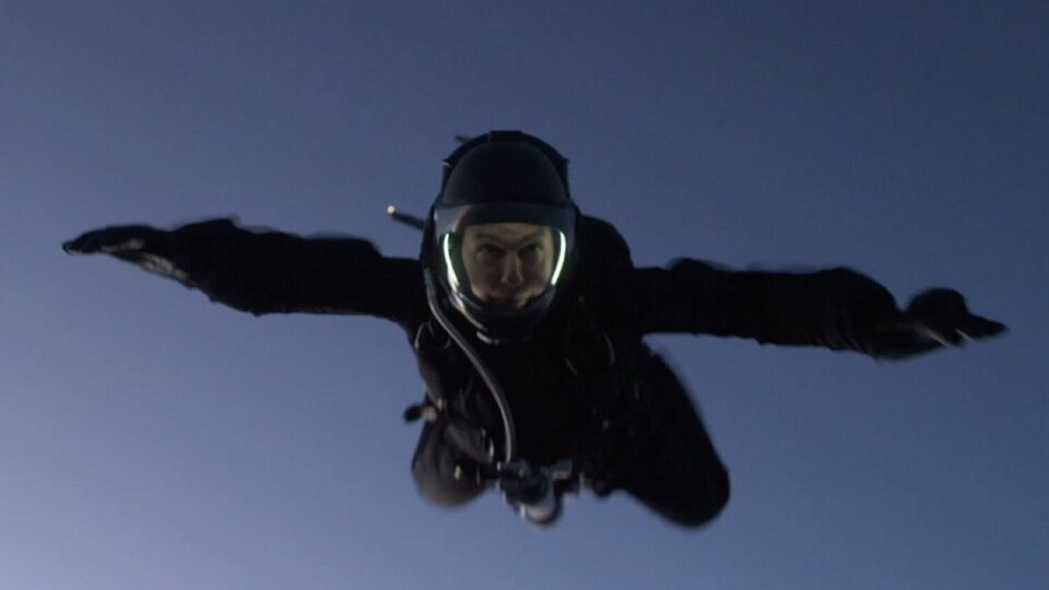 Tom Cruise realiza un salto HALO en 'Misión imposible: Fallout'