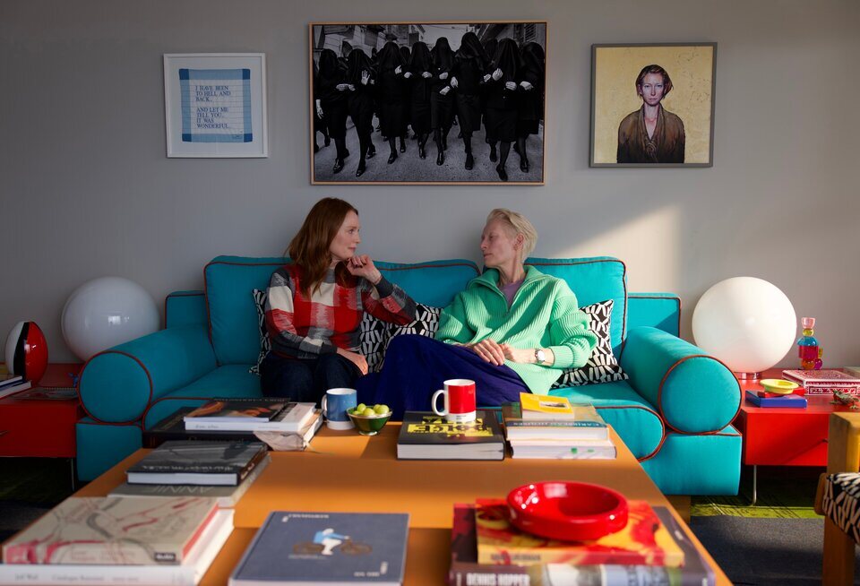 Julianne Moore y Tilda Swinton en 'La habitación de al lado'