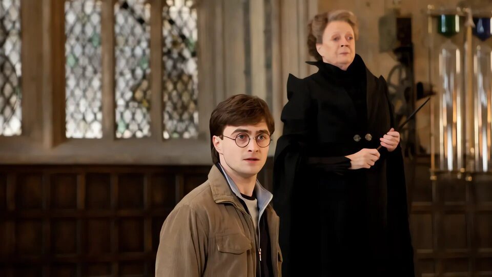 Daniel Radcliffe y Maggie Smith en 'Harry Potter y las reliquias de la muerte: Parte 2'