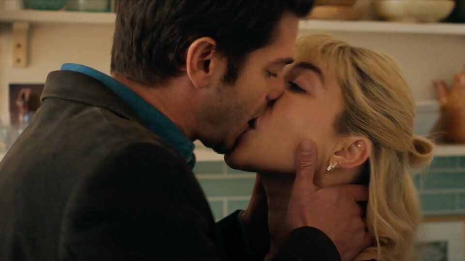 Andrew Garfield y Florence Pugh en 'Vivir el momento'