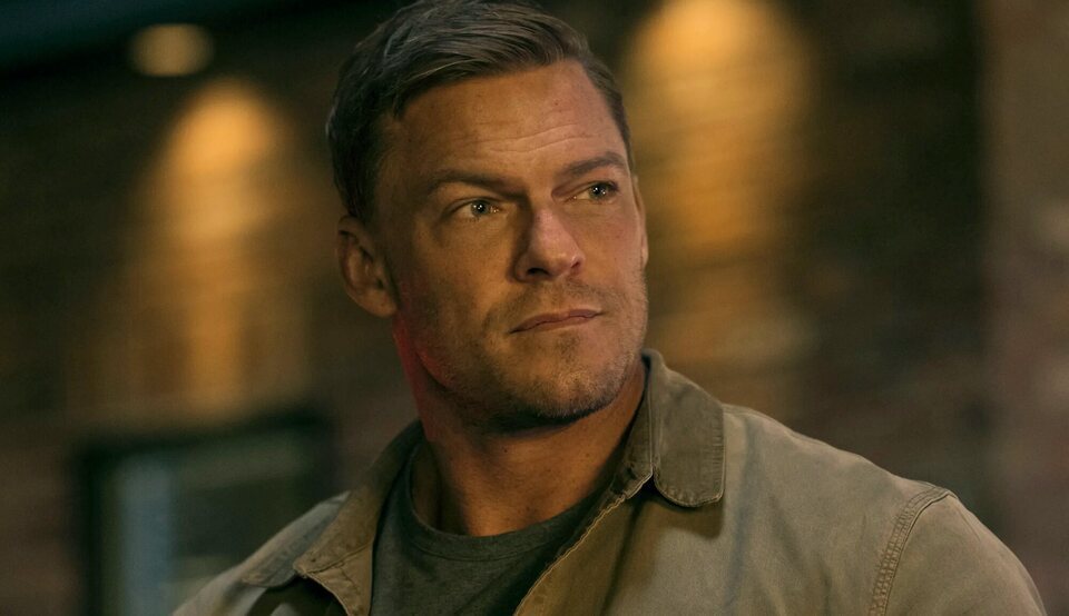 Alan Ritchson como Jack Reacher