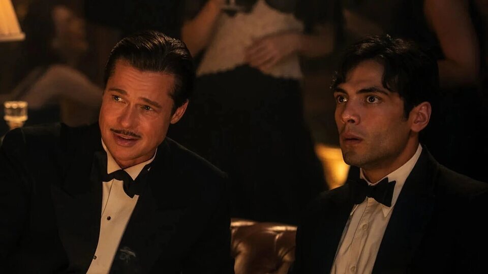 Brad Pitt y Diego Calva en 'Babylon'