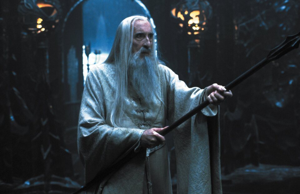 Christopher Lee quería ser Gandalf, pero terminó siendo el mejor Saruman posible