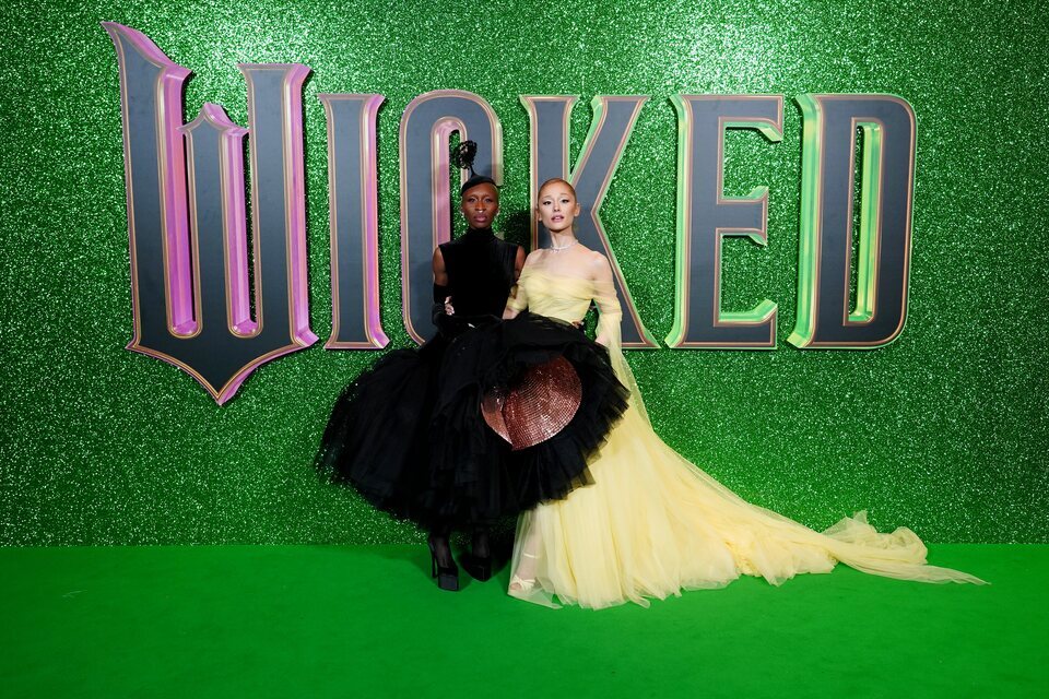 Cynthia Erivo y Ariana Grande durante la premiere de lo que se ha convertido ya en un fenómeno