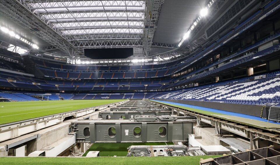 El nuevo campo retráctil del estadio Santiago Bernabéu