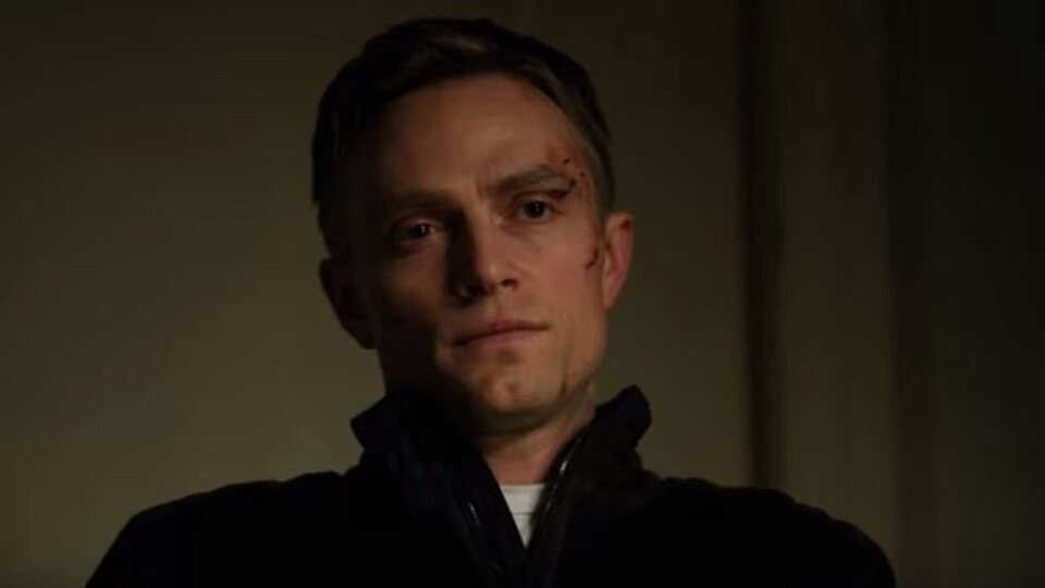 Wilson Bethel como Bullseye