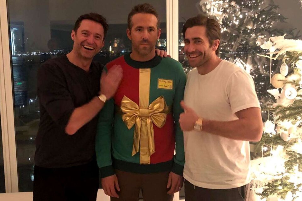 Hugh Jackman, Ryan Reynolds y Jake Gyllenhaal y la broma del ugly sweater