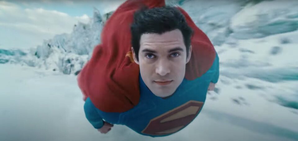 David Corenswet en el primer clip de Superman volando