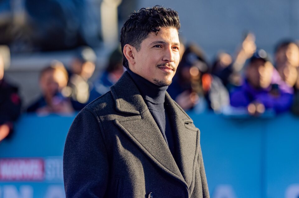 Danny Ramírez en la premiere de 'Capitán América: Brave New World'