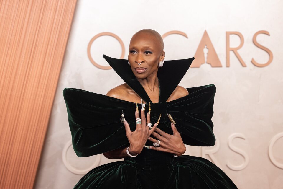 Cynthia Erivo en la alfombra roja de los Oscar 2025