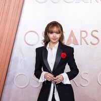 Lalisa Manobal en la alfombra roja de los Oscar 2025