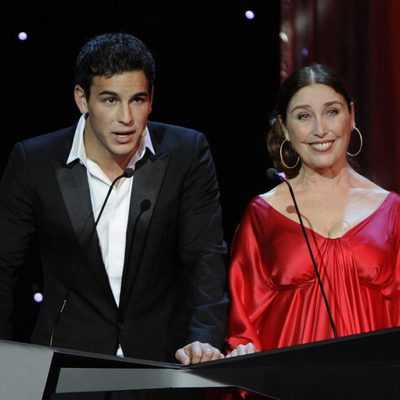 Mario Casas y Veronica Forqué presentan un Goya