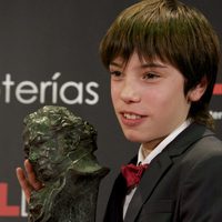 Francesc Colomer posa orgulloso con su primer Goya