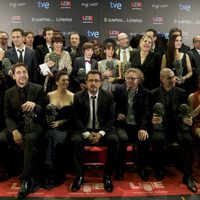 'Foto de familia' de los ganadores de los Goya 2011