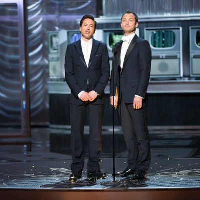 Jude Law y Robert Downey Jr. presentandores de la gala