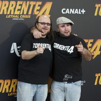 Kiko Rivera y Santiago Segura en la rueda de prensa de 'Torrente 4'