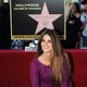 Penélope Cruz en su estrella en el Paseo de la Fama de Hollywood