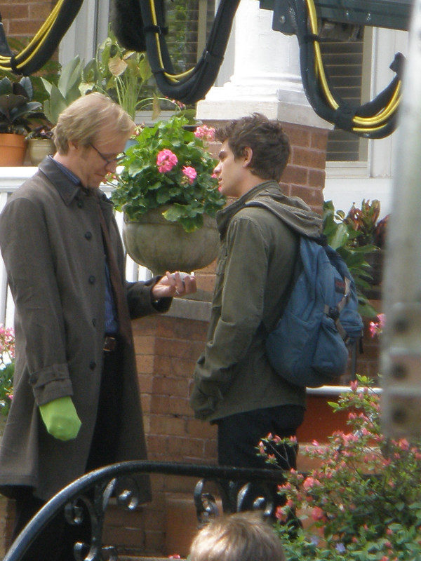 Rhys Ifans y Andrew Garfield en el set de 'The amazing Spider-Man'