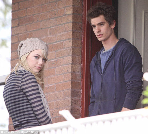 Emma Stone y Andrew Garfield en el set de 'The amazing Spider-Man'