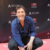 Javier Bardem posa junto a su estrella en Madrid