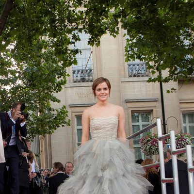 Emma Watson, radiante en la premiére de 'Harry Potter y las reliquias de la muerte: Parte 2'