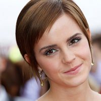 Emma Watson sonríe en Trafalgar Square