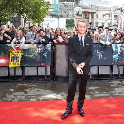 Tom Felton posa en la alfombra roja de 'Las reliquias de la muerte: Parte 2'