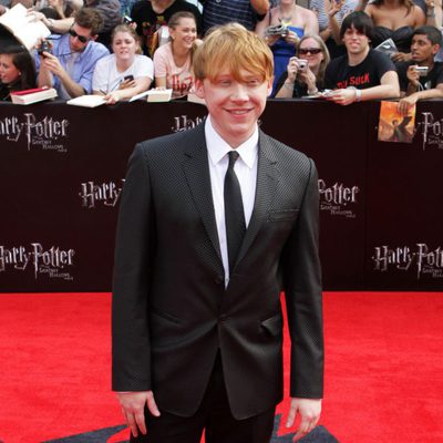 Rupert Grint junto a los fans de 'Las reliquias de la muerte: Parte 2'