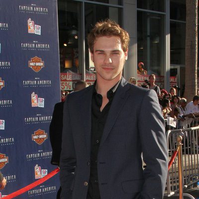 Grey Damon en el estreno de 'Capitán América' en Los Angeles