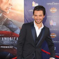 Dominic Cooper en el estreno de 'Capitán América'