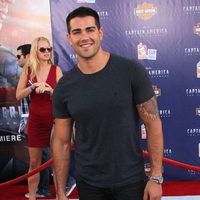 Jesse Metcalfe en el estreno de 'Capitán América' en Los Angeles