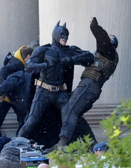 Batman y Bane luchan en 'The Dark Knight rises'