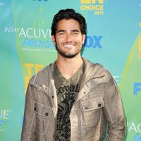 Tyler Hoechlin llega a los Teen Choice Awards 2011