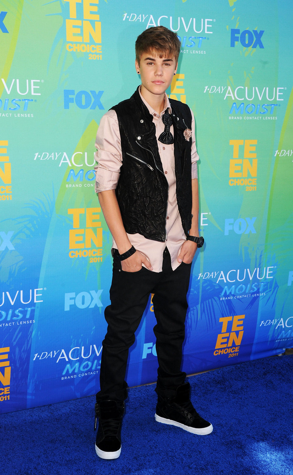 Justin Bieber en la alfombra de los Teen Choice Awards 2011