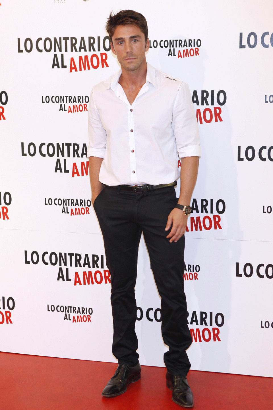 Rubén Sanz posa en el photocall de 'Lo contrario al amor'