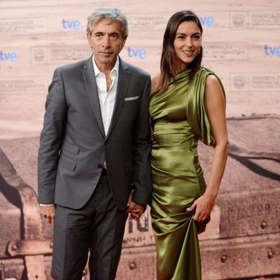 Imanol Arias e Irene Meritxell en la inauguración de San Sebastián