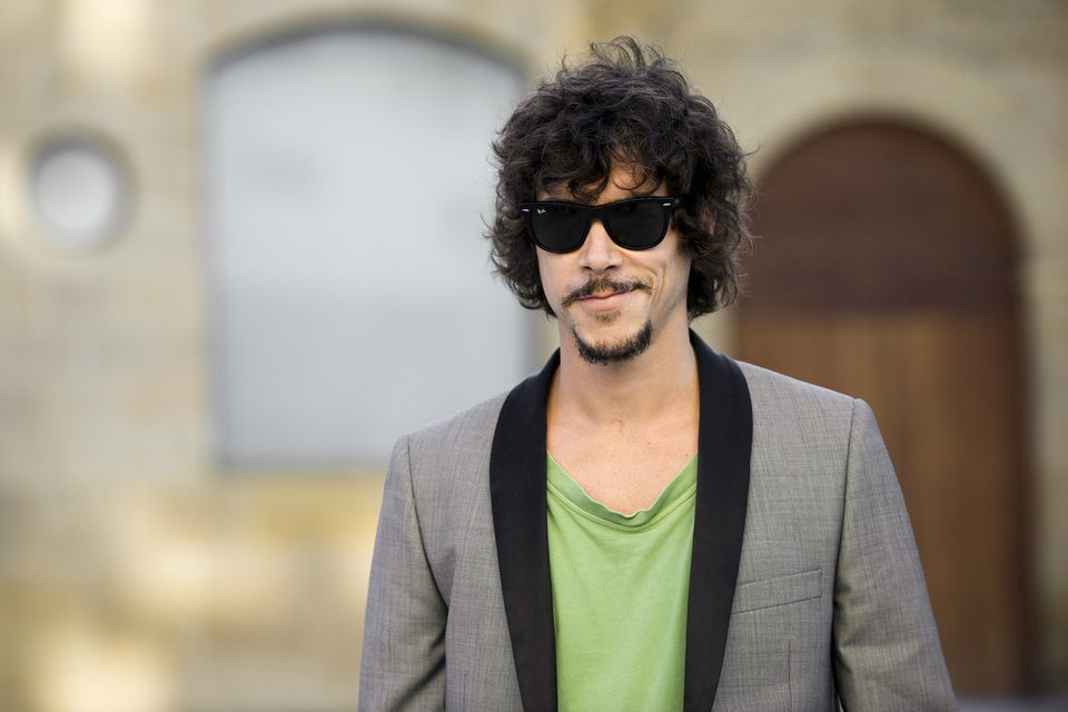 Óscar Jaenada posa en el Festival de San Sebastián