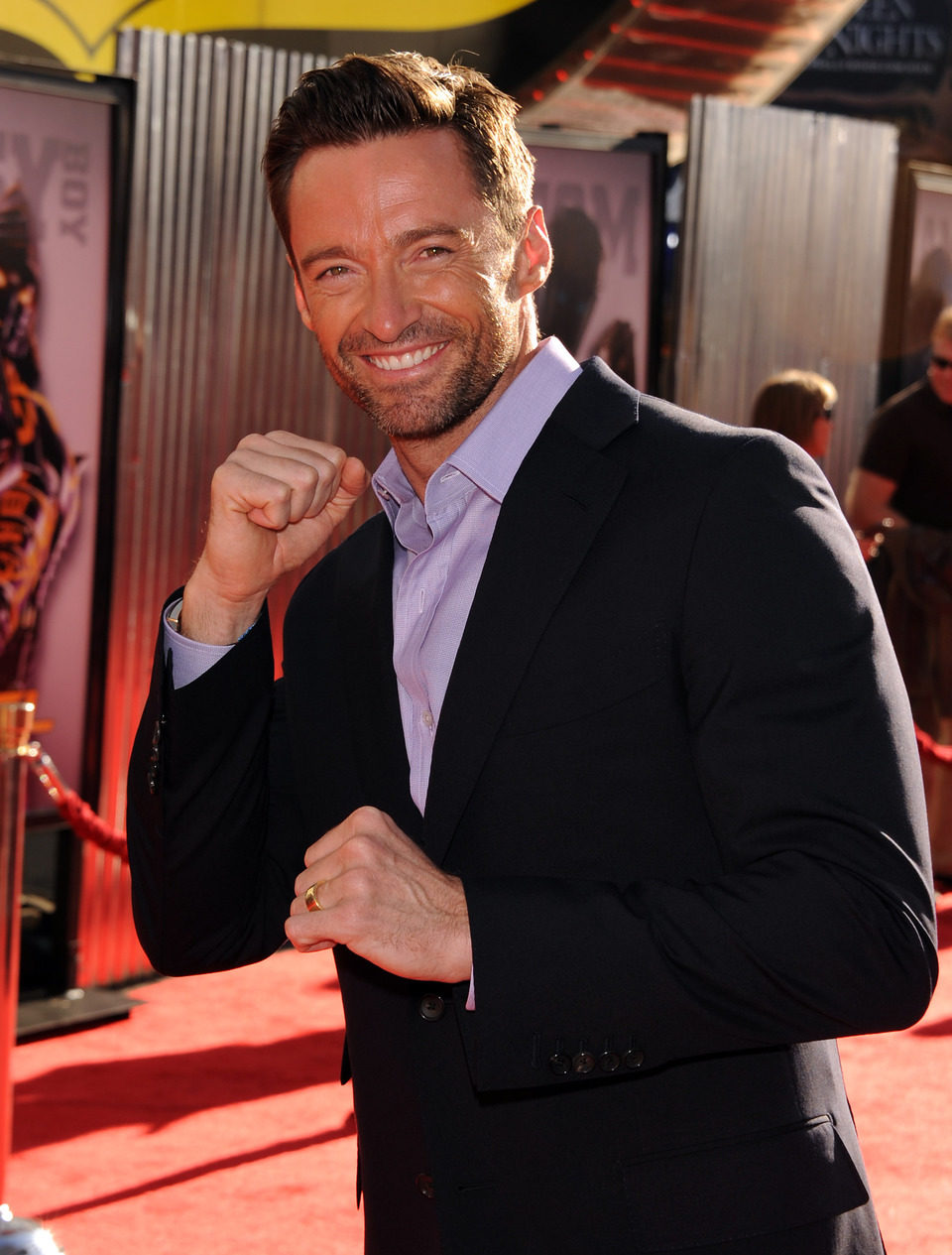 Hugh Jackman enseña puños en la premiére de 'Acero puro'