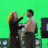 Maquillaje retoca a Henry Cavill en el set de 'Man of Steel'