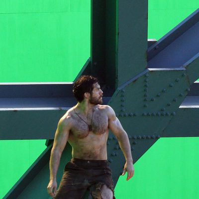 Henry Cavill rueda una escena de acción para 'Superman: Man of Steel'