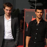 Robert Pattinson y Taylor Lautner posan en Hollywood