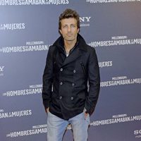 Jesús Olmedo posa en el photocall de 'Los hombres que no amaban a las mujeres'