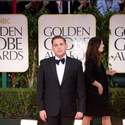 Jonah Hill en la alfombra roja de los Globos de Oro 2012