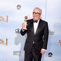 Martin Scorsese posa con su Globo de Oro a Mejor director