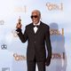 Morgan Freeman posa con el Globo de Oro honorífico