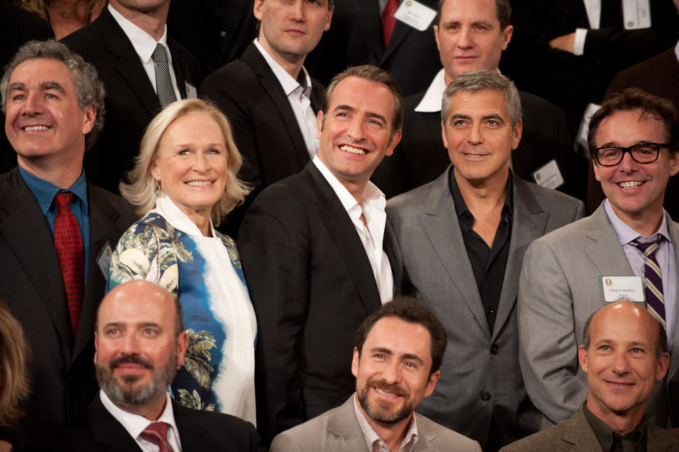 Stan Chervin, Glenn Close, Jean Dujardin, George Clooney, Christopher Columbus en la foto de nominados a los Oscar 2012