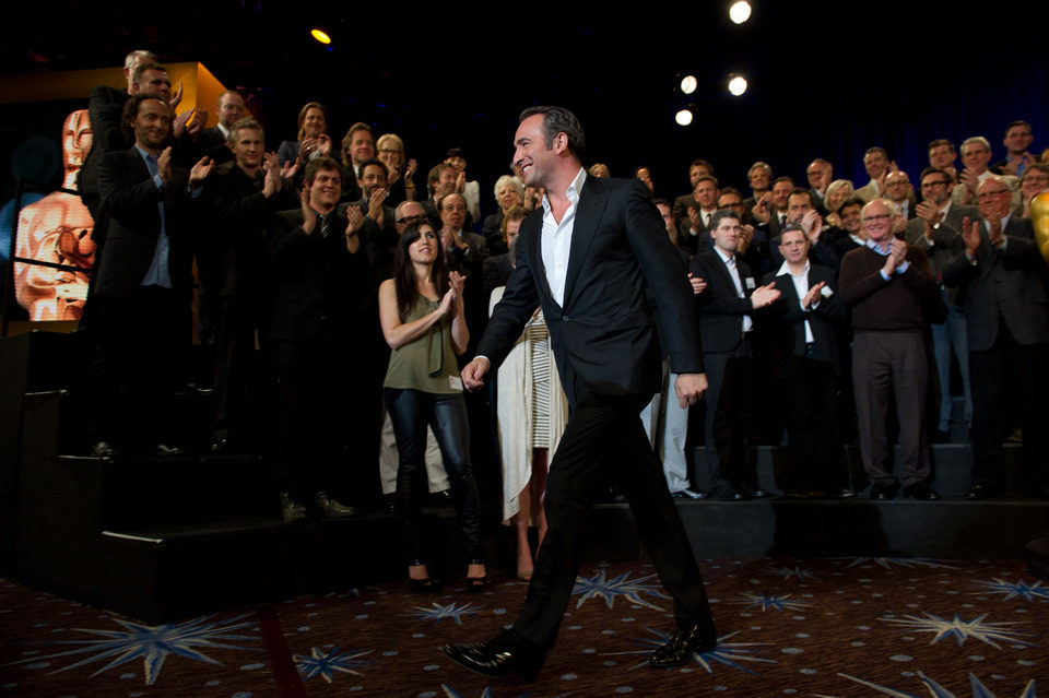 Jean Dujardin en la foto de grupo de los nominados a los Oscar 2012