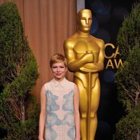 Michelle Williams llega a la comida de nominados a los Oscar 2012