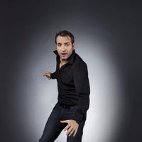 Jean Dujardin posa divertido en "Out of the Character"