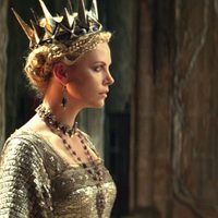 Charlize Theron como la reina de 'Blancanieves y la leyenda del cazador'